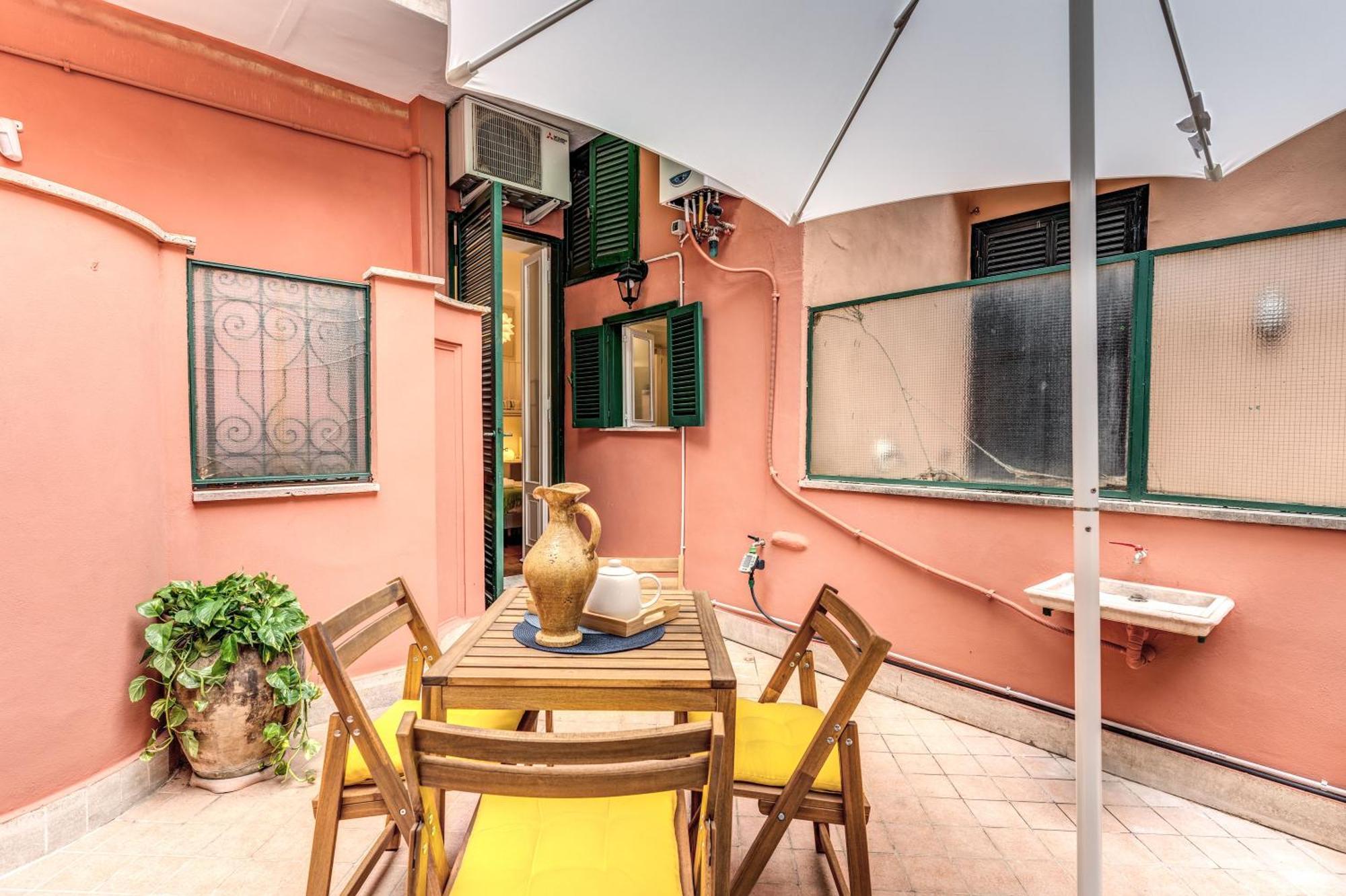Elegant Behind The Colosseum Apartamento *
