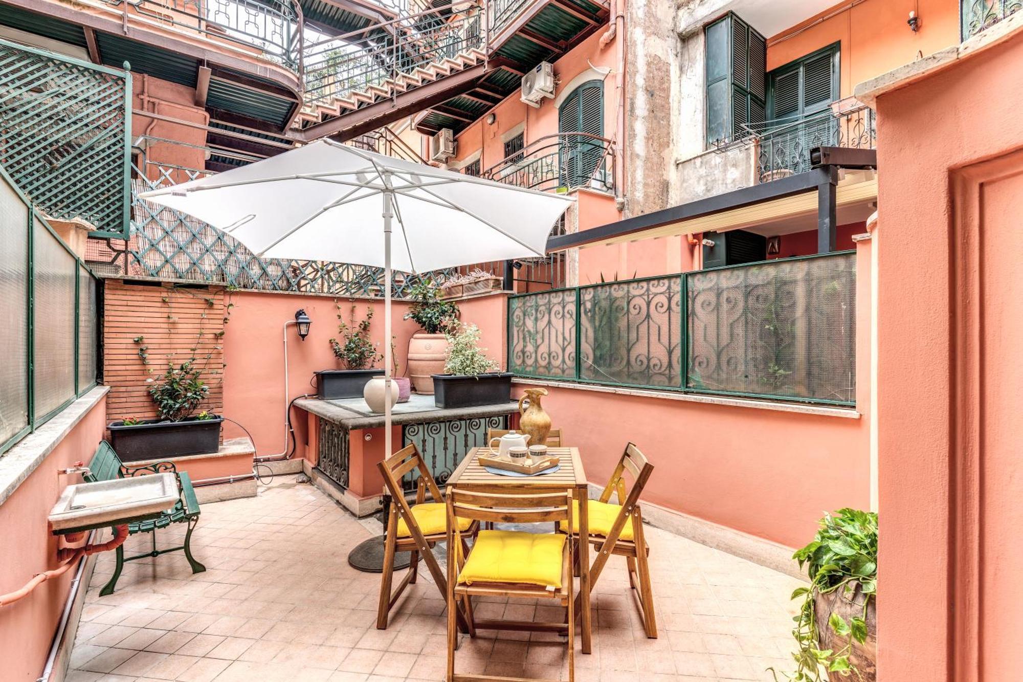 Elegant Behind The Colosseum Apartamento Roma