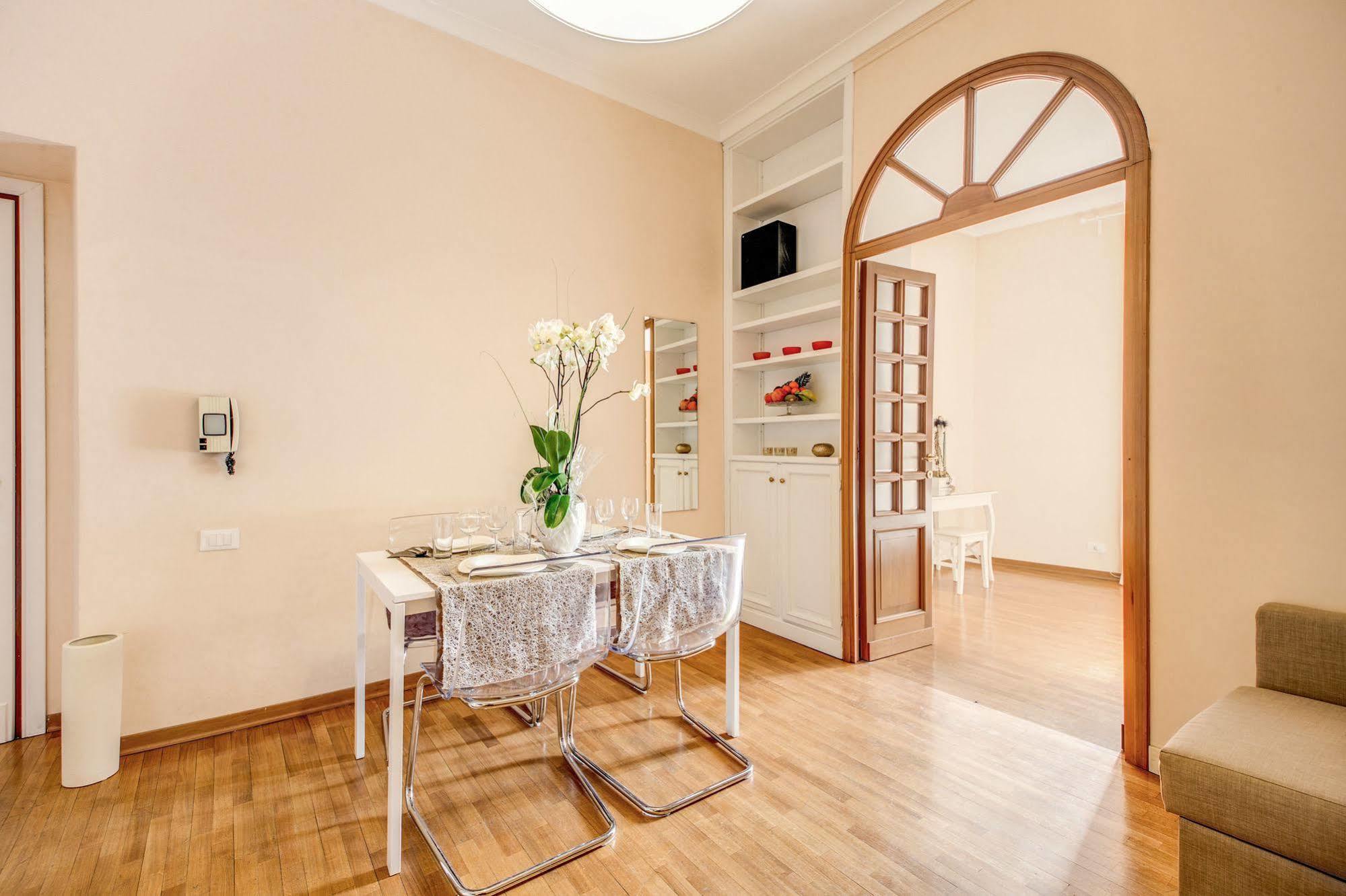 Apartamento Elegant Behind The Colosseum